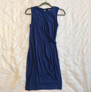 Lulu's dark blue dress